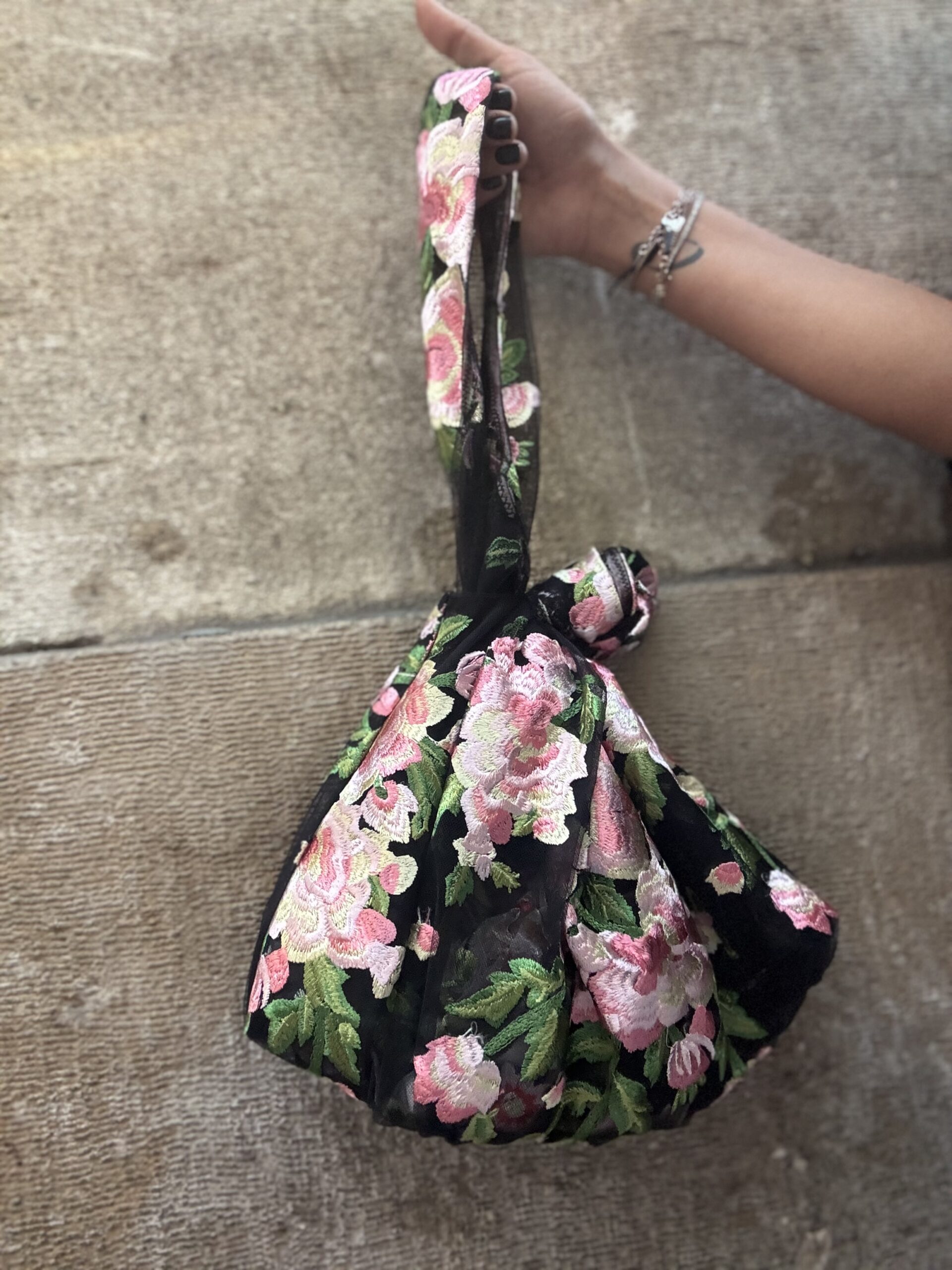 Romantik Siyah - Görsel 3